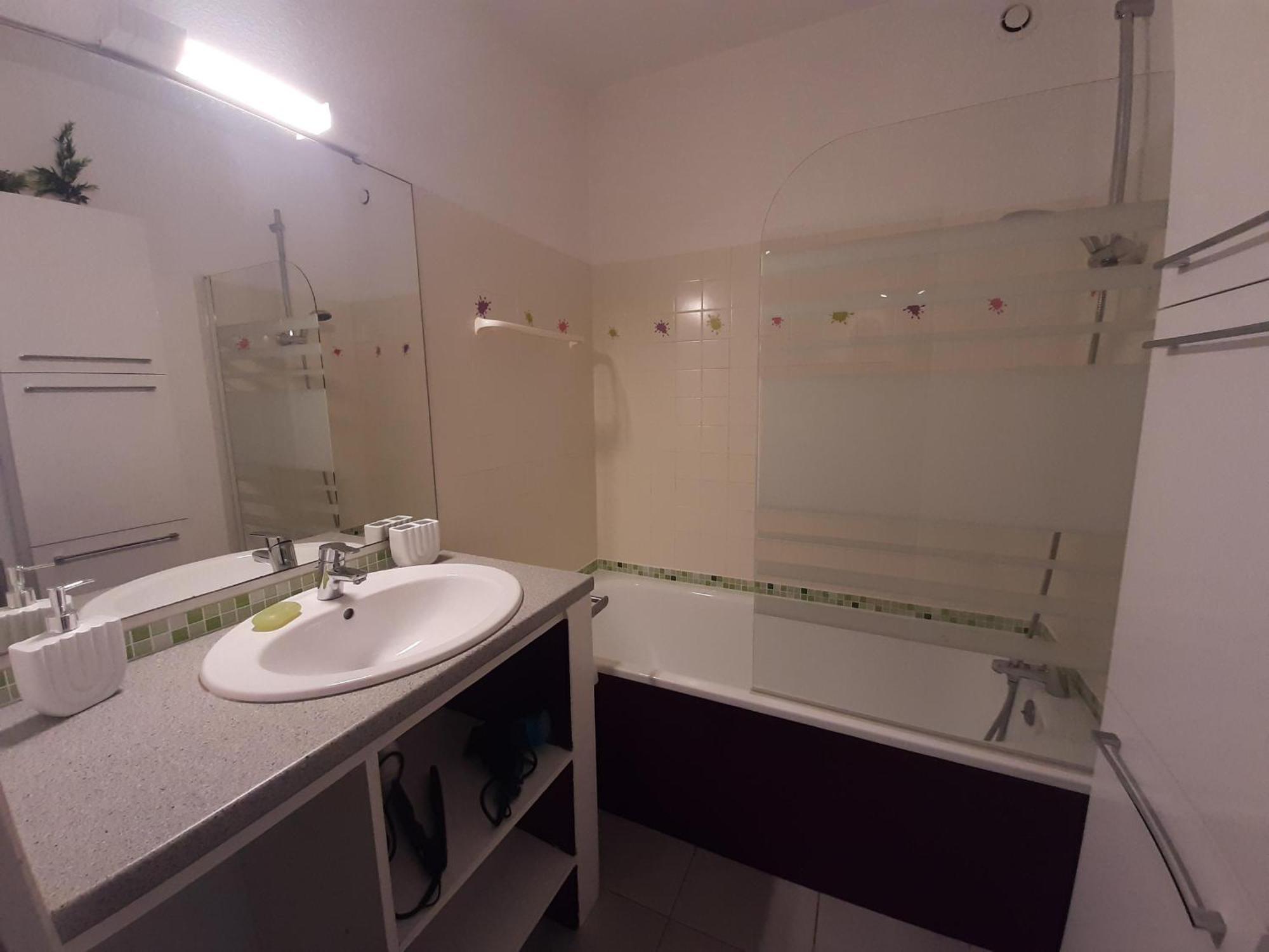 Apartment T2 Confort Centre-ville Vieux-boucau Avec Parking Privatif Et Proche Des Plages - Fr-1-239-926